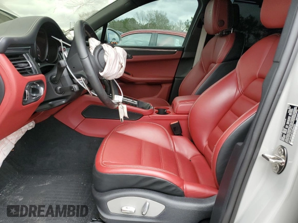 2023 Porsche Macan GTS z VIN WP1AF2A51PLB56631, wystawiony jako Copart lot #47522995 z przebiegiem 31 603 mil mil oraz Szkoda całkowita • Salvage title. Historia ofert i sprzedaży dostępna na DreamBid. Obrazek 7.