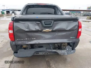 2011 Chevrolet Avalanche LS with VIN 3GNMCEE06BG129154, listed as a IAAI auction lot 41524963 with 236,029 mi miles and . Bid and sale history available at DreamBid. Image 6.