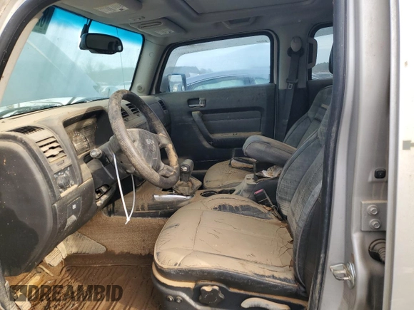 2006 Hummer H3 z VIN 5GTDN136468104373, wystawiony jako Copart lot #82963194 z przebiegiem Nie podano mil oraz Nie do naprawy. Historia ofert i sprzedaży dostępna na DreamBid. Obrazek 7.