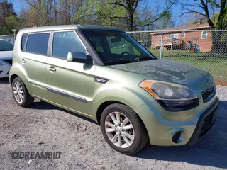 2013 Kia Soul with VIN KNDJT2A52D7619326, listed as a IAAI auction lot 41994398 with 209,066 mi miles. Bid and sale history available at carsss.com. Image 6.