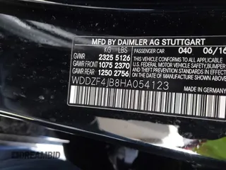 2017 Mercedes-Benz E 300 Luxury with VIN WDDZF4JB8HA054123, listed as a IAAI auction lot 39716802 with 112,008 mi miles and . Bid and sale history available at carsss.com. Image 9.