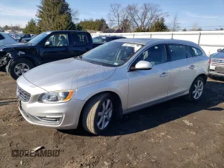 2017 Volvo V60 Premier with VIN YV140MEK4H1335149, listed as a Copart auction lot 45227605 with 67,379 mi miles and Salvage Title. Bid and sale history available at carsss.com. Image 1.