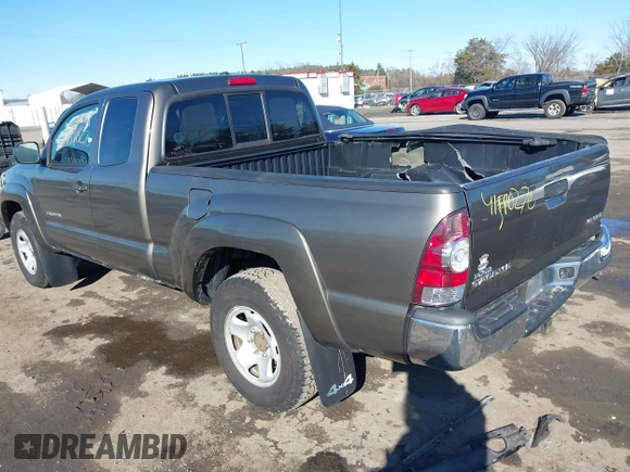2009 Toyota Tacoma with VIN 5TEUU42N89Z650911, listed as a IAAI auction lot 41580270 with 178,669 mi miles. Bid and sale history available at carsss.com. Image 3.