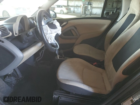2008 Smart fortwo Pure z VIN WMEEJ31X38K172301, wystawiony jako Copart lot #44141765 z przebiegiem Nie podano mil oraz Szkody całkowita. Historia ofert i sprzedaży dostępna na DreamBid. Obrazek 7.