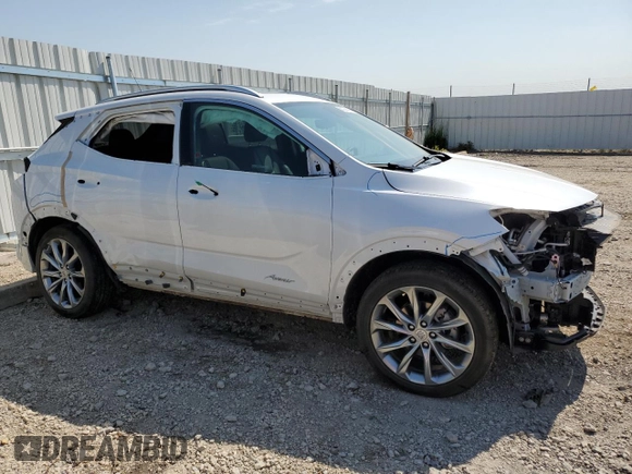 2024 Buick Encore GX Avenir с VIN KL4AMGSL2RB049186, выставлен на аукционе Copart как лот 62274094 с пробегом 11 181 миль миль и Списание • Salvage title. История ставок и продаж доступна на DreamBid. Изображение 4.