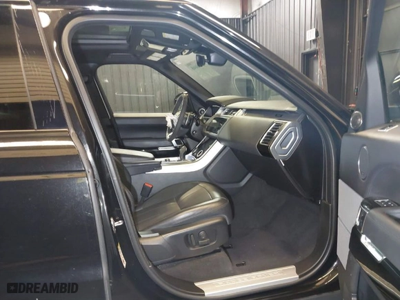 2019 Land Rover Range Rover Sport HST with VIN SALWS2SUXKA864771, listed as a IAAI auction lot 41808668 with 54,129 mi miles. Bid and sale history available at carsss.com. Image 5.