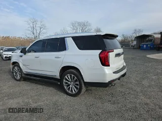 2021 GMC Yukon Denali with VIN 1GKS2DKL4MR143623, listed as a Copart auction lot 41826035 with 92,275 mi miles and Salvage Title. Bid and sale history available at carsss.com. Image 2.