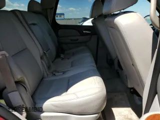 2007 GMC Yukon SLT z VIN 1GKFK13087J294570, wystawiony jako Copart lot #57968375 z przebiegiem 185 186 mil mil oraz Czysty tytuł • Clean title. Historia ofert i sprzedaży dostępna na DreamBid. Obrazek 11.