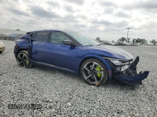 2024 Kia EV6 GT z VIN KNDC5DLE9R5219763, wystawiony jako Copart lot #50449205 z przebiegiem 360 mil mil oraz Szkoda całkowita • Salvage title. Historia ofert i sprzedaży dostępna na DreamBid. Obrazek 4.