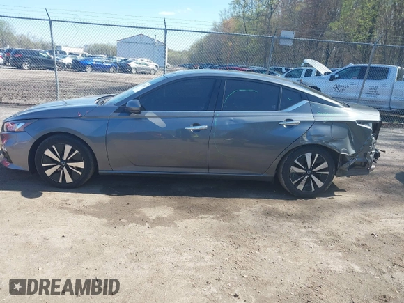 2020 Nissan Altima 2.5 SL with VIN 1N4BL4EV0LC183713, listed as a IAAI auction lot 41985882 with 90,704 mi miles. Bid and sale history available at carsss.com. Image 14.
