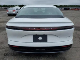 2023 Lucid Air Pure z VIN 50EA1PFAXPA006463, wystawiony jako Copart lot #65423074 z przebiegiem 4488 mil mil oraz Szkody całkowita. Historia ofert i sprzedaży dostępna na DreamBid. Obrazek 6.