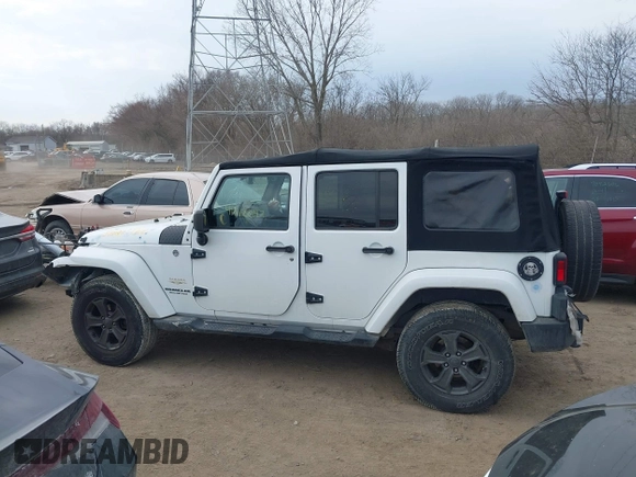 2014 Jeep Wrangler Unlimited Sahara with VIN 1C4BJWEGXEL326585, listed as a IAAI auction lot 41712047 with 155,973 mi miles. Bid and sale history available at carsss.com. Image 14.