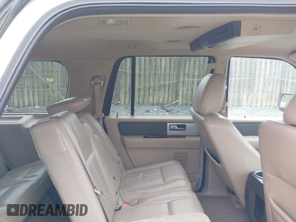 2009 Ford Expedition Max Eddie Bauer z VIN 1FMFK18539LA02424, wystawiony jako IAAI lot #42327603 z przebiegiem 194 448 mil mil oraz . Historia ofert i sprzedaży dostępna na DreamBid. Obrazek 8.