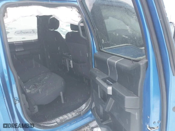 2015 Ford F-150 XLT w/HD Payload Pkg with VIN 1FTFW1EGXFKE05722, listed as a IAAI auction lot 41575776 with 1 mi miles. Bid and sale history available at carsss.com. Image 8.