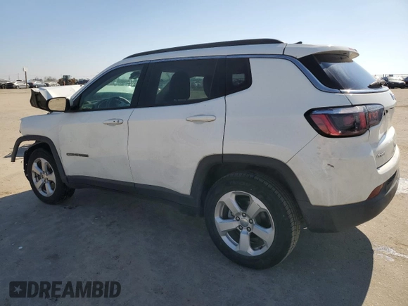 2018 Jeep Compass Altitude with VIN 3C4NJDBB2JT333149, listed as a Copart auction lot 47220945 with 179,451 mi miles and Salvage Title. Bid and sale history available at carsss.com. Image 2.