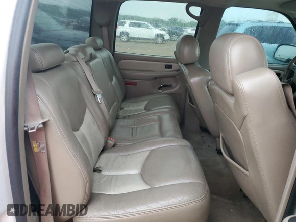2006 GMC Sierra Denali z VIN 2GTEK63N761316163, wystawiony jako Copart lot #59637545 z przebiegiem 228 952 mil mil oraz Czysty tytuł • Clean title. Historia ofert i sprzedaży dostępna na DreamBid. Obrazek 10.