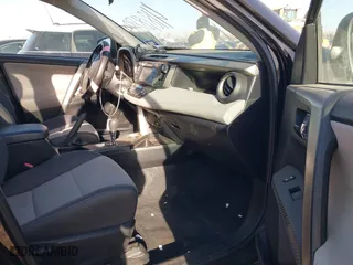 2015 Toyota RAV4 XLE with VIN 2T3WFREV7FW133974, listed as a IAAI auction lot 41818894 with 118,296 mi miles. Bid and sale history available at carsss.com. Image 5.
