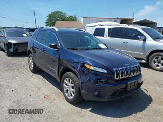 2016 Jeep Cherokee Latitude with VIN 1C4PJMCB5GW199103, listed as a IAAI auction lot 41929758 with 82,379 mi miles. Bid and sale history available at carsss.com. Image 1.