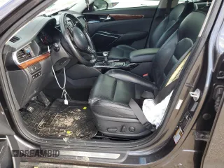 2017 Kia Cadenza Premium with VIN KNALC4J19H5046778, listed as a Copart auction lot 73368674 with 134,039 mi miles and Salvage Title. Bid and sale history available at carsss.com. Image 7.