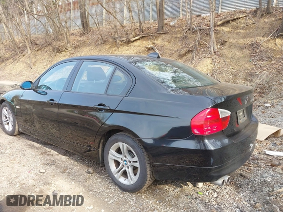 2008 BMW 3 Series 328xi with VIN WBAVC93508K043288, listed as a IAAI auction lot 42060130 with 183,882 mi miles. Bid and sale history available at carsss.com. Image 3.