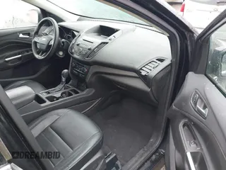 2017 Ford Escape SE with VIN 1FMCU9GD9HUB45195, listed as a IAAI auction lot 41916930 with 126,084 mi miles. Bid and sale history available at carsss.com. Image 5.
