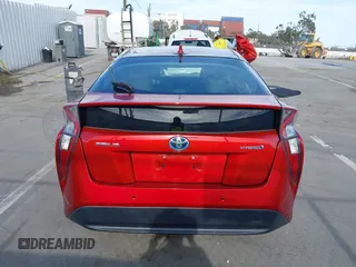 2016 Toyota Prius Four z VIN JTDKARFU3G3506953, wystawiony jako IAAI lot #42239553 z przebiegiem 63 011 mil mil oraz . Historia ofert i sprzedaży dostępna na DreamBid. Obrazek 16.
