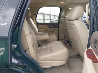 2012 GMC Yukon SLT with VIN 1GKS1CE01CR221109, listed as a IAAI auction lot 41820717 with 201,893 mi miles. Bid and sale history available at carsss.com. Image 8.