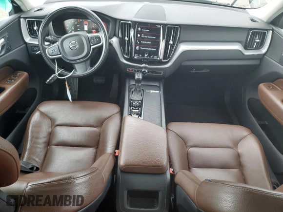 2018 Volvo XC60 Momentum with VIN LYV102RK6JB105943, listed as a Copart auction lot 60496055 with 72,706 mi miles and Salvage title. Bid and sale history available at DreamBid. Image 8.