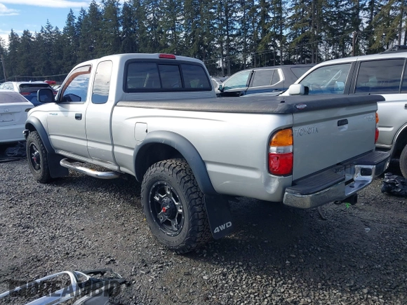 2003 Toyota Tacoma with VIN 5TEWN72NX3Z267678, listed as a IAAI auction lot 41528271 with 190,914 mi miles. Bid and sale history available at carsss.com. Image 3.