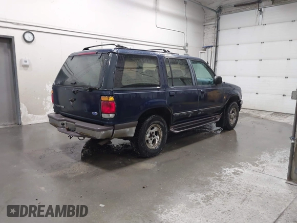1997 Ford Explorer XLT with VIN 1FMDU35P6VUA33724, listed as a IAAI auction lot 41843164 with 226,234 mi miles and . Bid and sale history available at DreamBid. Image 4.