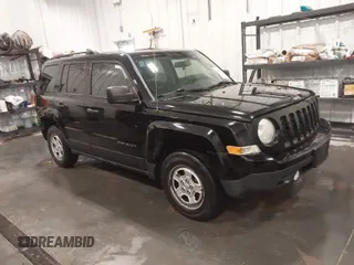 2014 Jeep Patriot Sport z VIN 1C4NJRBB1ED688158, wystawiony jako IAAI lot #41858456 z przebiegiem 137 732 mil mil oraz . Historia ofert i sprzedaży dostępna na DreamBid. Obrazek 1.