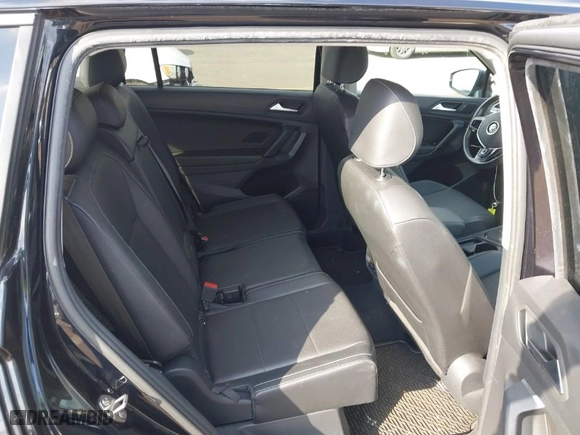 2019 Volkswagen Tiguan SE with VIN 3VV3B7AXXKM012766, listed as a IAAI auction lot 41571347 with 56,594 mi miles. Bid and sale history available at carsss.com. Image 8.