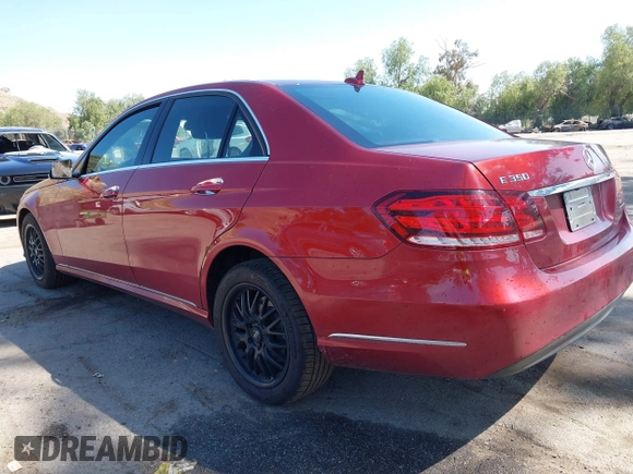 2015 Mercedes-Benz E 350 Sport с VIN WDDHF5KB4FB094013, выставлен на аукционе IAAI как лот 42079104 с пробегом 77 698 миль миль и . История ставок и продаж доступна на DreamBid. Изображение 3.