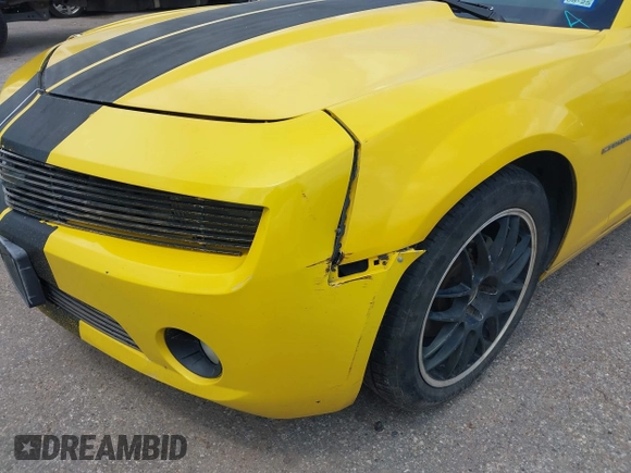 2011 Chevrolet Camaro 1LT with VIN 2G1FF1ED1B9155488, listed as a IAAI auction lot 42656018 with Not provided miles and . Bid and sale history available at DreamBid. Image 17.