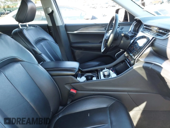 2021 Jeep Grand Cherokee Limited with VIN 1C4RJKBG6M8142905, listed as a IAAI auction lot 41576851 with 44,884 mi miles and . Bid and sale history available at DreamBid. Image 5.