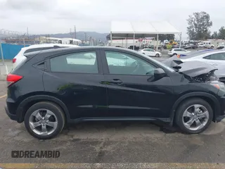 2021 Honda HR-V LX with VIN 3CZRU5H38MM728685, listed as a IAAI auction lot 41799365 with 25,046 mi miles. Bid and sale history available at carsss.com. Image 14.