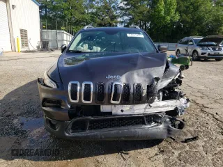 2017 Jeep Cherokee Latitude с VIN 1C4PJLCB2HW585800, выставлен на аукционе Copart как лот 57821955 с пробегом 97 109 миль миль и Списание • Salvage title. История ставок и продаж доступна на DreamBid. Изображение 5.