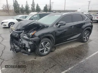 2019 Lexus NX 300 z VIN JTJYARBZXK2131585, wystawiony jako Copart lot #48006285 z przebiegiem 88 804 mil mil oraz Szkody całkowita. Historia ofert i sprzedaży dostępna na DreamBid. Obrazek 1.