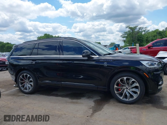 2020 Lincoln Aviator Grand Touring with VIN 5LMYJ8XY2LGL35999, listed as a IAAI auction lot 42344715 with 54,449 mi miles and . Bid and sale history available at DreamBid. Image 13.