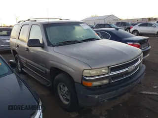 2003 Chevrolet Tahoe LS with VIN 1GNEK13Z83J102183, listed as a IAAI auction lot 40742904 with 184,858 mi miles. Bid and sale history available at carsss.com. Image 1.
