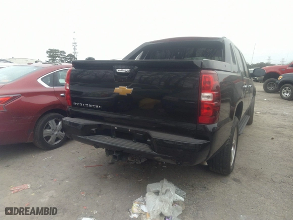 2013 Chevrolet Avalanche LS with VIN 3GNMCEE05DG364132, listed as a IAAI auction lot 41385609 with 144,007 mi miles. Bid and sale history available at carsss.com. Image 15.
