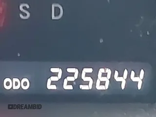 2008 Toyota Highlander z VIN JTEDS41AX82011514, wystawiony jako IAAI lot #41525724 z przebiegiem 225 844 mil mil oraz . Historia ofert i sprzedaży dostępna na DreamBid. Obrazek 15.
