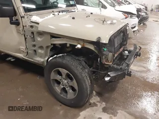 2018 Jeep Wrangler JK Unlimited Sahara with VIN 1C4HJWEG4JL803516, listed as a IAAI auction lot 41127652 with 85,749 mi miles. Bid and sale history available at carsss.com. Image 6.
