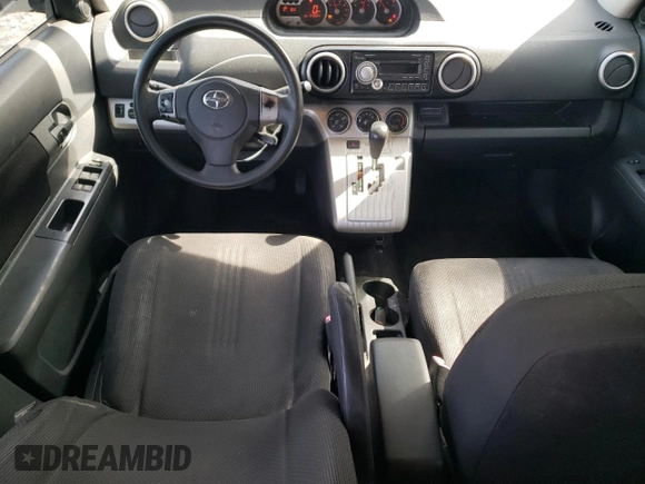 2010 Scion xB z VIN JTLZE4FE5A1106933, wystawiony jako Copart lot #54170065 z przebiegiem 243 524 mil mil oraz Szkoda całkowita • Salvage title. Historia ofert i sprzedaży dostępna na DreamBid. Obrazek 8.