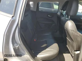 2018 Jeep Compass Latitude z VIN 3C4NJDBB6JT392821, wystawiony jako Copart lot #57628865 z przebiegiem 217 327 mil mil oraz Szkoda całkowita • Salvage title. Historia ofert i sprzedaży dostępna na DreamBid. Obrazek 10.