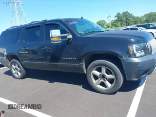 2014 Chevrolet Suburban LT z VIN 1GNSCJE02ER116017, wystawiony jako IAAI lot #42308074 z przebiegiem 228 365 mil mil oraz . Historia ofert i sprzedaży dostępna na DreamBid. Obrazek 13.