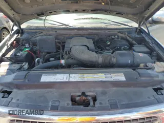 1998 Ford Expedition z VIN 1FMRU18W8WLB66053, wystawiony jako Copart lot #57496725 z przebiegiem 214 030 mil mil oraz Szkoda całkowita • Salvage title. Historia ofert i sprzedaży dostępna na DreamBid. Obrazek 12.