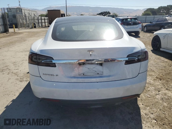2013 Tesla Model S with VIN 5YJSA1AC7DFP10881, listed as a Copart auction lot 61485235 with 107,032 mi miles and Salvage title. Bid and sale history available at DreamBid. Image 6.