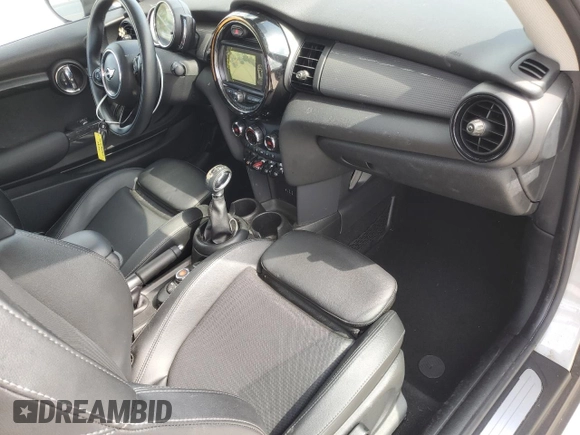 2018 MINI Hardtop Cooper with VIN WMWXP5C5XJ2G62933, listed as a Copart auction lot 50846165 with 25,875 mi miles and Salvage title. Bid and sale history available at DreamBid. Image 8.