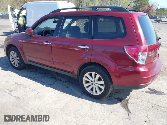 2013 Subaru Forester 2.5X Premium with VIN JF2SHADC6DH443287, listed as a IAAI auction lot 42099517 with 144,511 mi miles. Bid and sale history available at carsss.com. Image 3.
